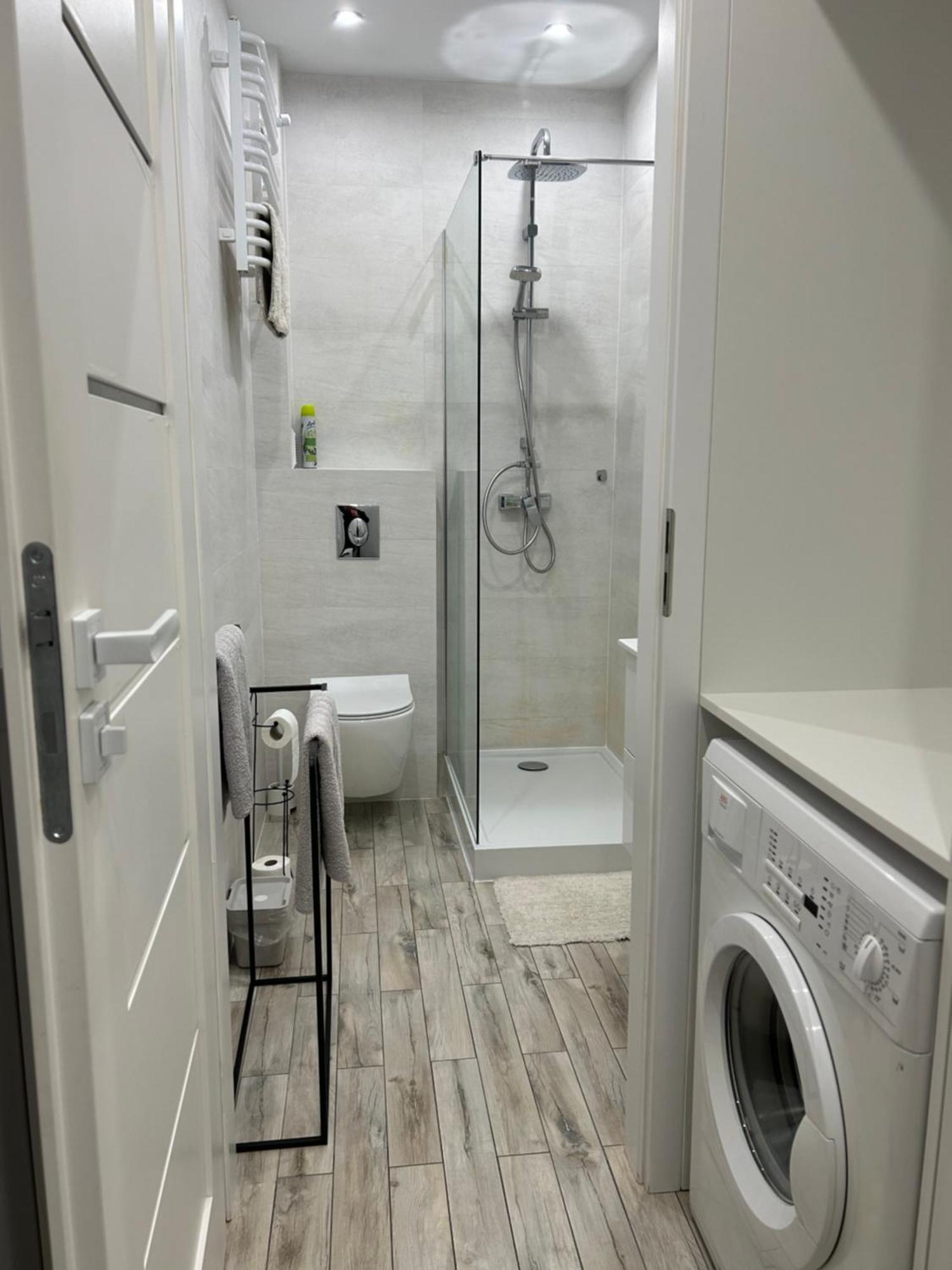 Apartament Na Dworcowej Centrum Parking Gratis Wrocław Exteriör bild
